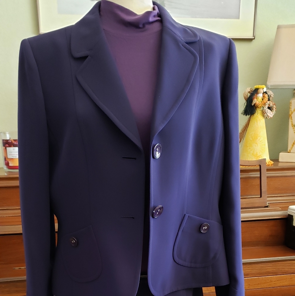 NWT Tahari Skirt Suit